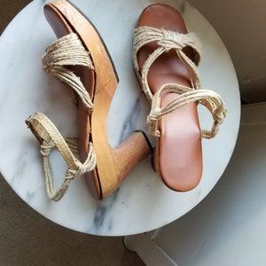 Platform and string shoes 7.5 tan